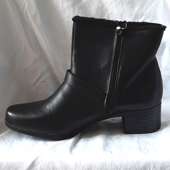 Black weatherproof boots 10 - Picture 2 of 16